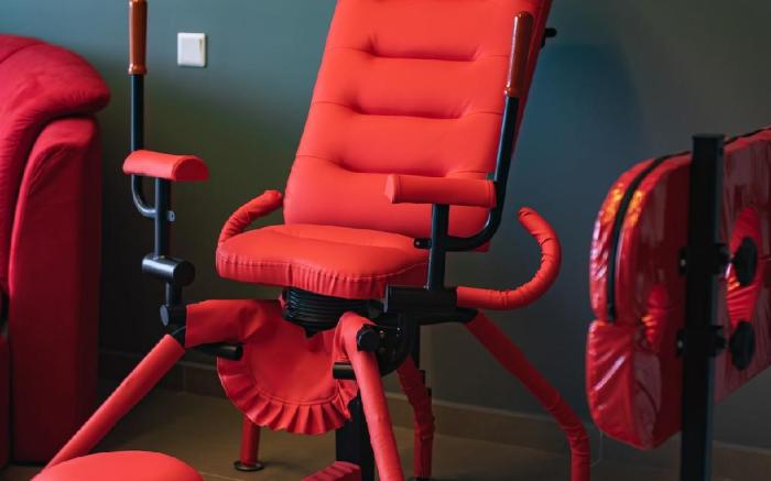 PJ Romantic Couple Room @ Damansara Mossaz