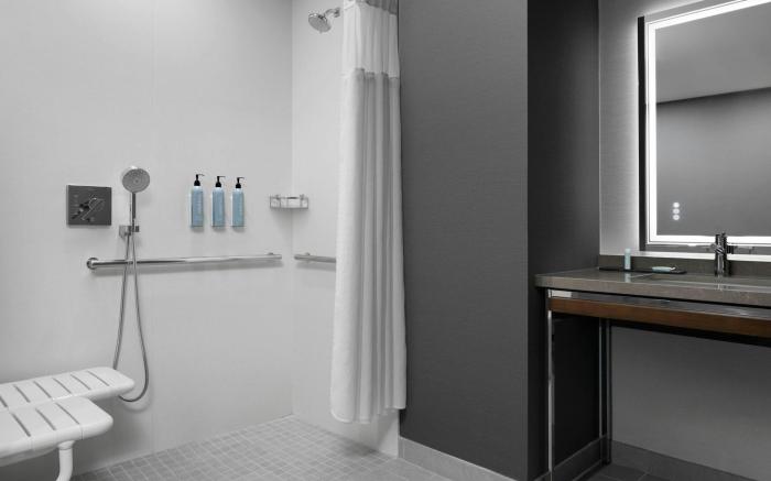 Courtyard by Marriott San Jose Airport