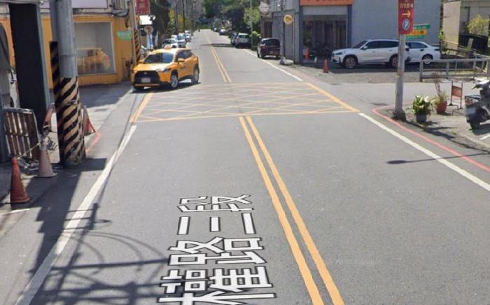 素食餐廳和日語補習班的樓上雅房