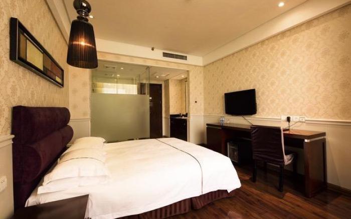 Yiwu Baiheng Hotel