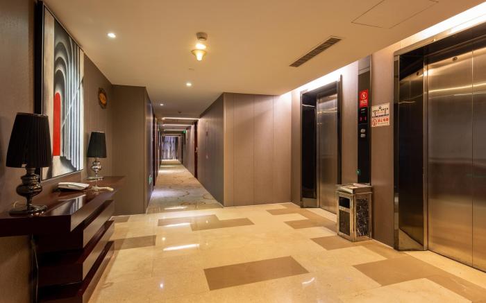 Yiwu Baiheng Hotel