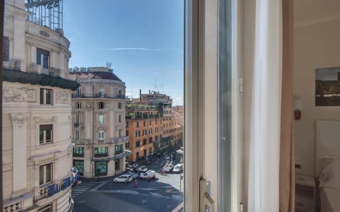 Tritone Top House