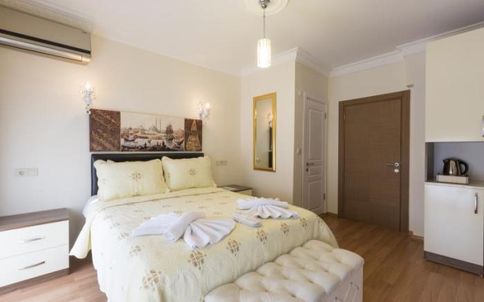 Zendy Suite Hotel