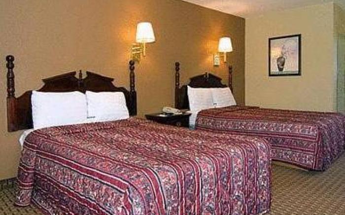 Mid Towne Inn & Suites