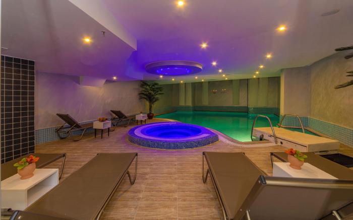 Euro Plaza Hotel