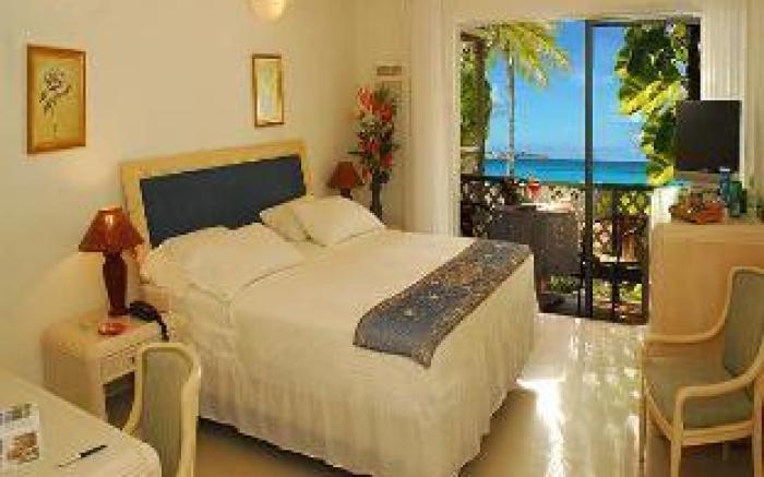 Hotel Cocoplum Beach