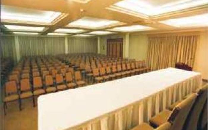 Astron Suites Sao Jose dos Pinhais by Nobile