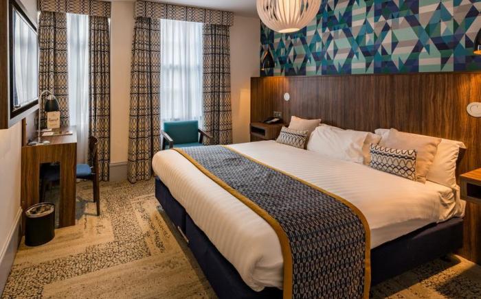 Cairn Hotel