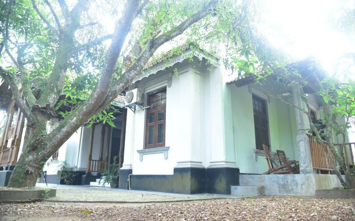 Villa 80