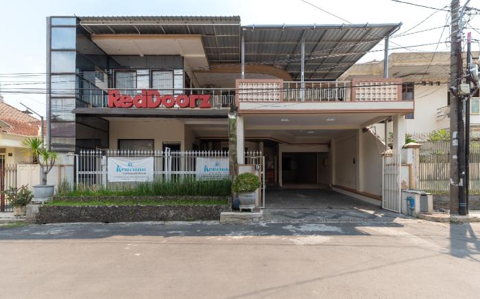 RedDoorz @ Soekarno Hatta Indah