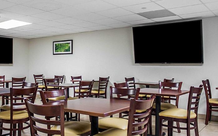 Days Inn by Wyndham Brooklyn Borough Park