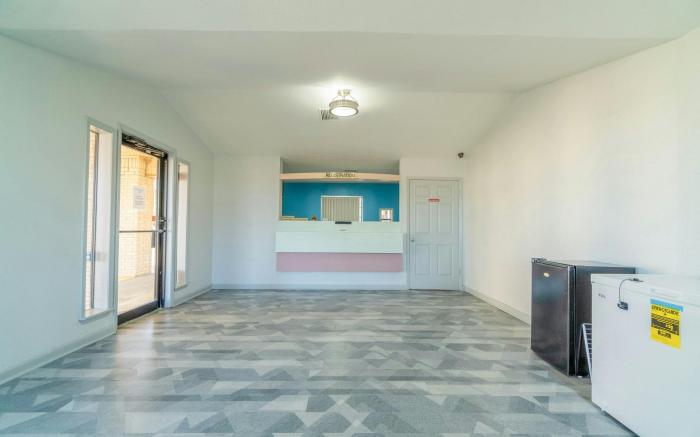 Pleasanton Executive Inn By OYO