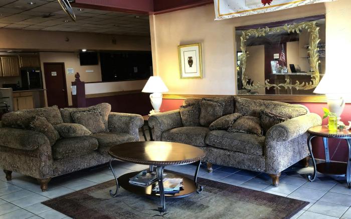 Castle Inn & Suites by OYO Lawton