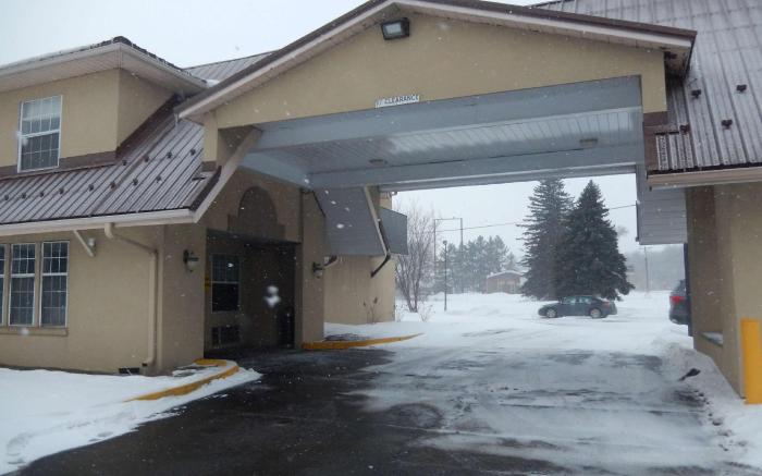 Motel 6 McGraw, NY - Cortland