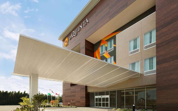 La Quinta Inn & Suites by Wyndham Burlington