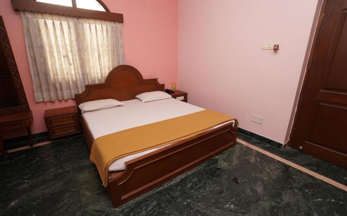 Lloyds Guest House Krishna Street - T Nagar