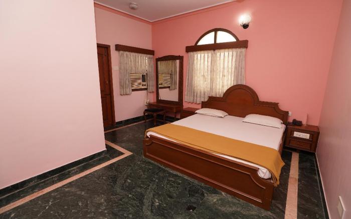 Lloyds Guest House Krishna Street - T Nagar
