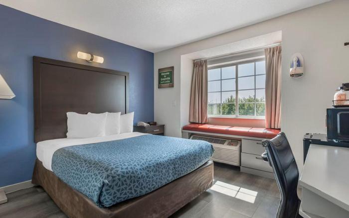 Greenville Pelham Inn by IHG