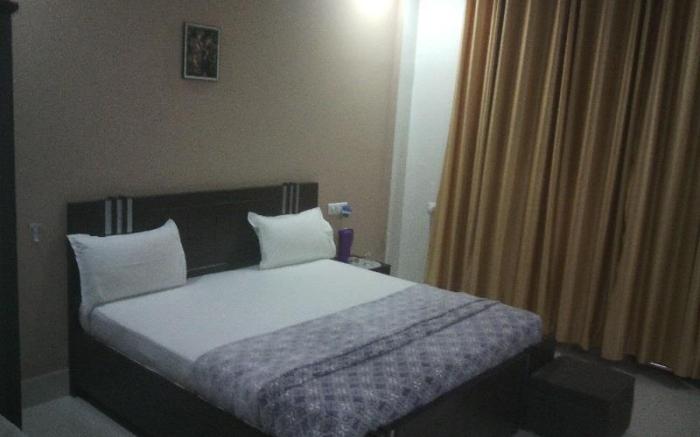 Hotel Vrinda Palace Seva Dham