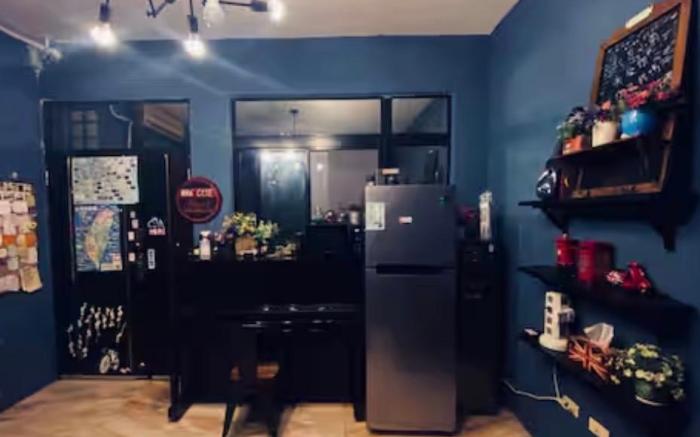 墾丁恆春古城雙人房帶獨立衛浴/洗衣機/烘乾機/飲水機/65寸液晶電視/步行轉運站5-7分鐘b