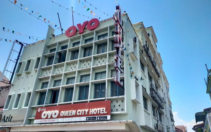 Super OYO 998 Queen City Hotel