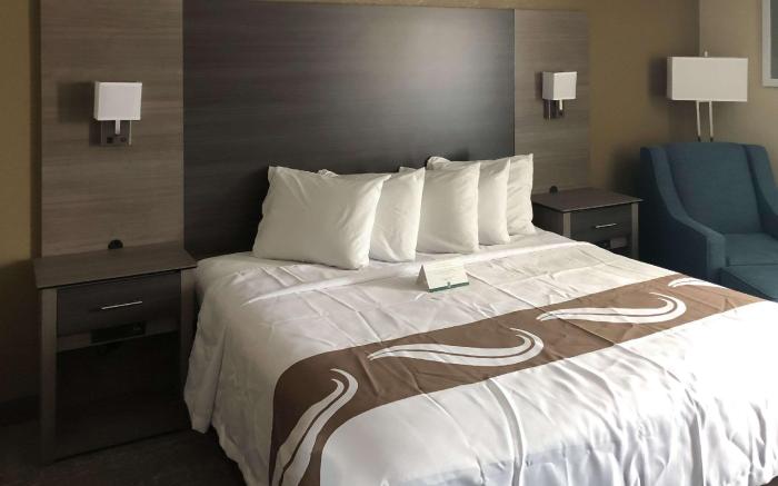 Quality Inn & Suites Roanoke - Fort Worth North