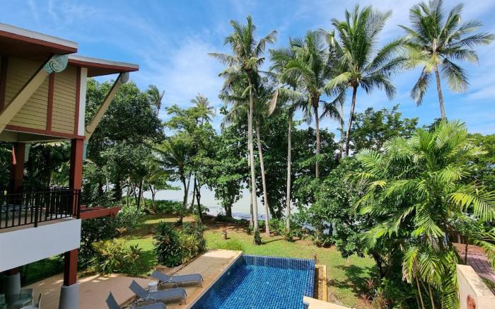 Amatapura Beachfront Villa 15, SHA Certified