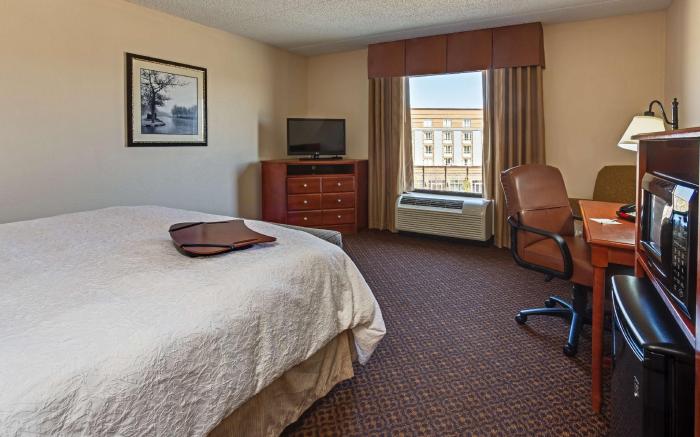 Hampton Inn and Suites Macon I 75 North