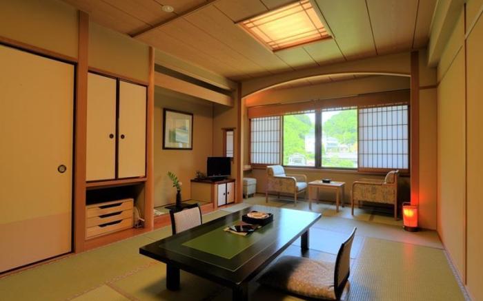 Yunohana Onsen Omotenashinoyado Keizankaku Hotel