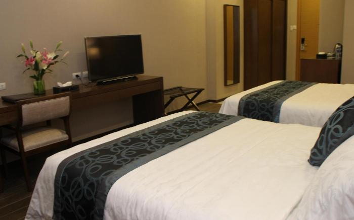 Golden Phoenix Hotel Manila 