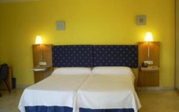 Iraipe Logrono Hotel