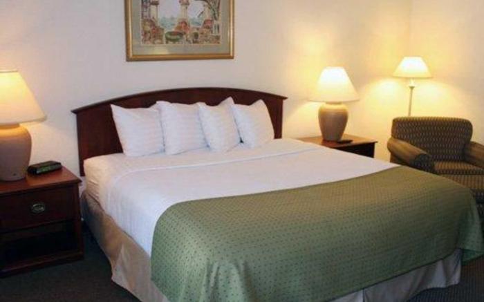 Quality Inn & Suites Tarpon Springs South