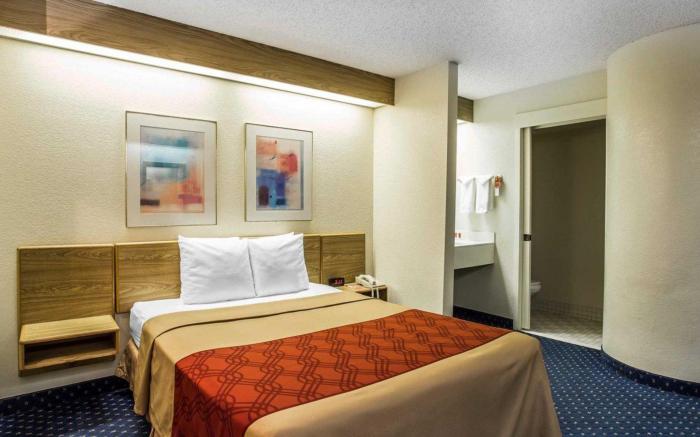 Econo Lodge Denver International Airport