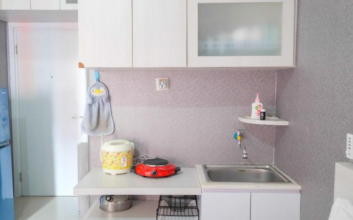 Mini Studio Green Pramuka Apartment By Travelio