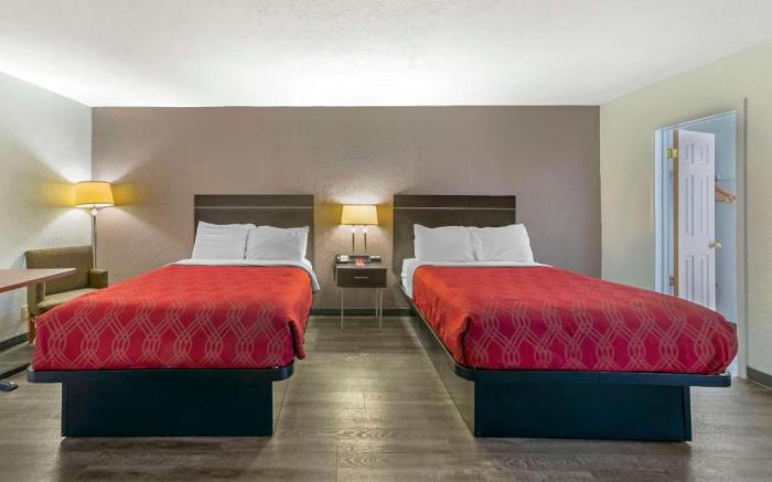 Fort Lauderdale Gardens Inn & Suites