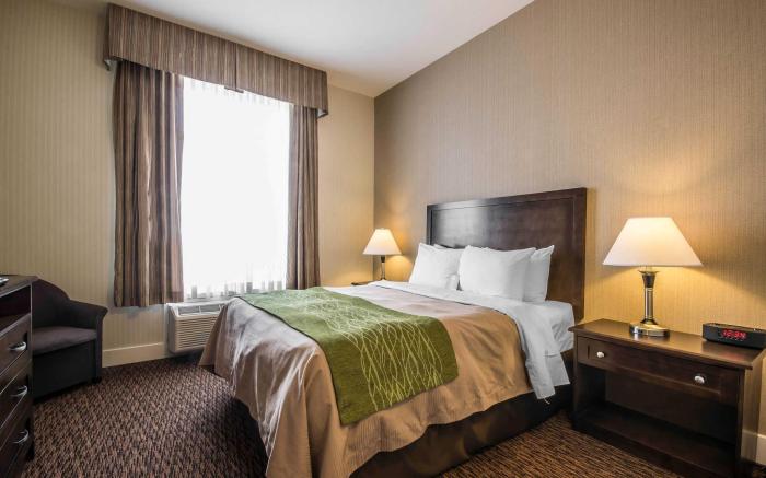 Comfort Inn & Suites
