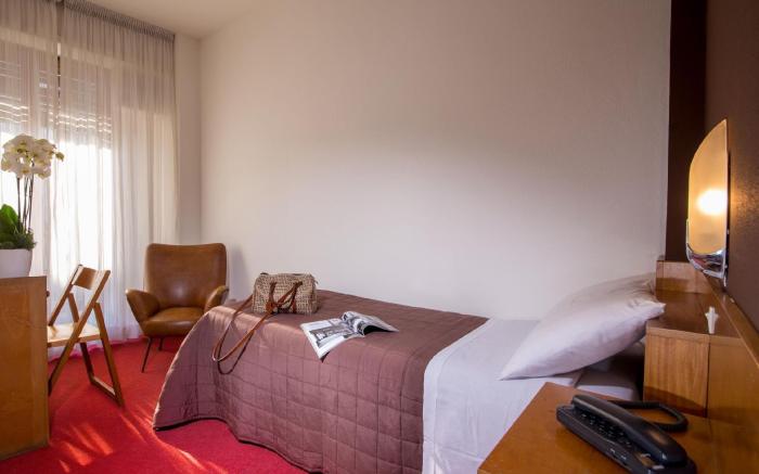 Radio Hotel