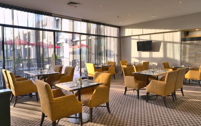 Travelodge Hotel & Convention Center by Wyndham Quebec City