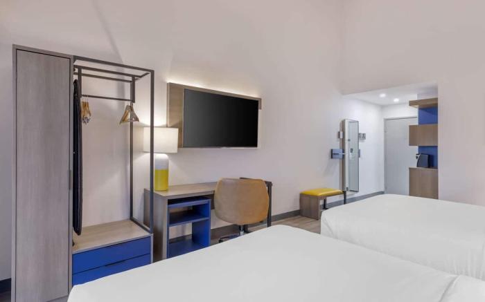 Comfort Inn & Suites Irvine Spectrum