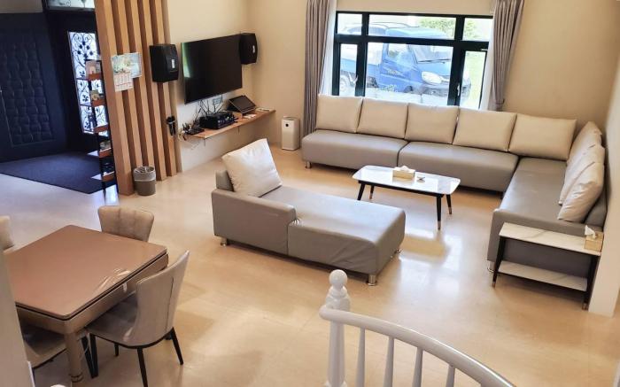 花蓮田野晨境泳池民宿