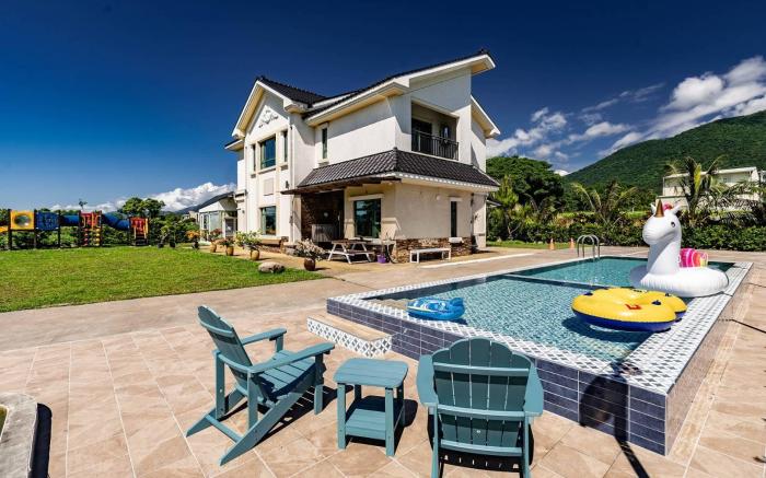 花蓮田野晨境泳池民宿