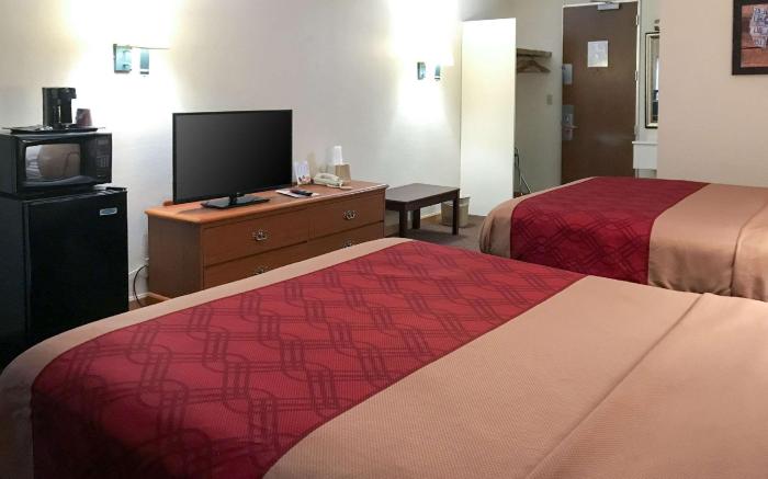 Econo Lodge - Perry National Fair Ground Area