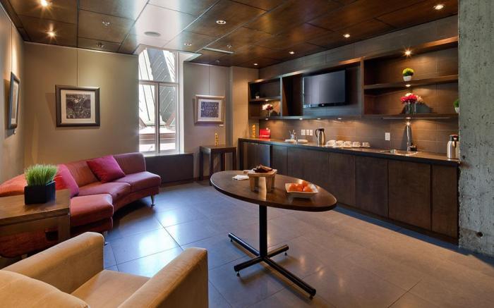 Hotel 71