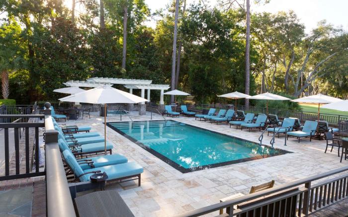 Inn and Club at Harbour Town