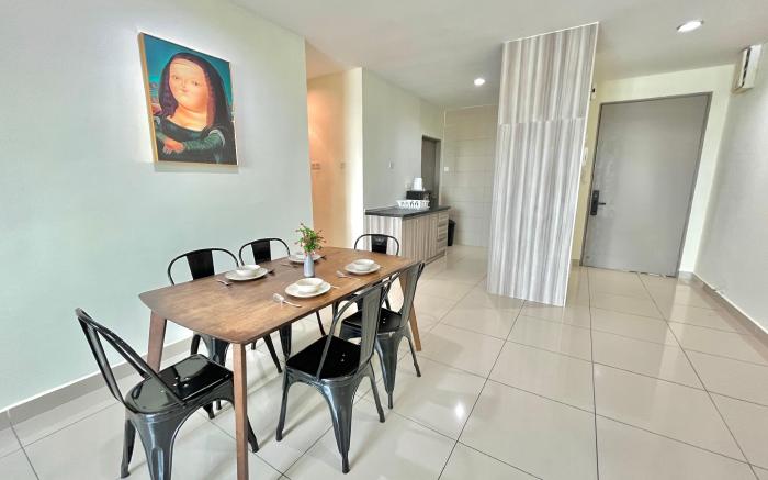 Mona Lisa in Zetapark above Setapak Centrall Mall