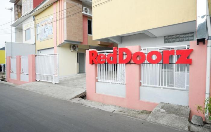 RedDoorz Syariah near RSUD Margono Purwokerto
