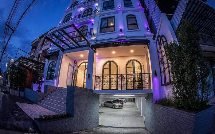 THE SEENS HOTEL