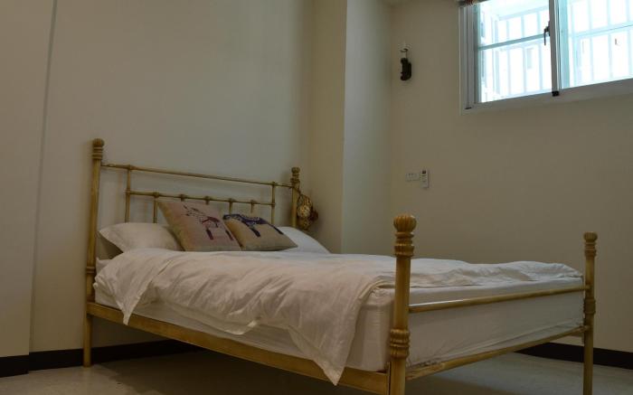 43&13 Room Store B&B
