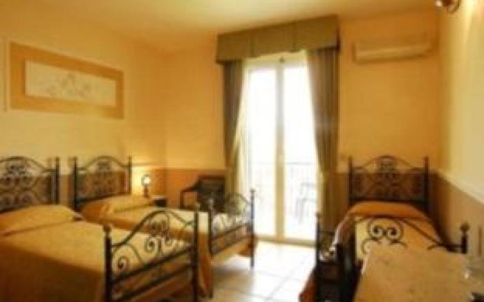 Hotel & Apartments Villa Linda