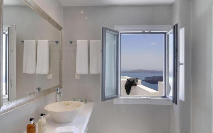 Aqua Mare Luxury Suites